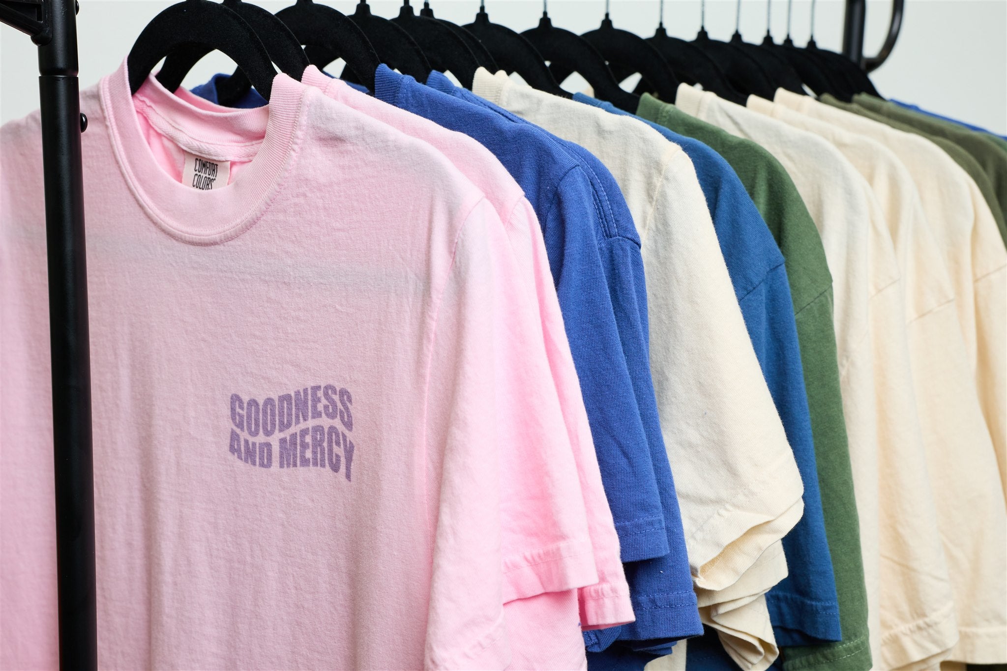 GOODNESS AND MERCY T-Shirt in Blossom/Violet